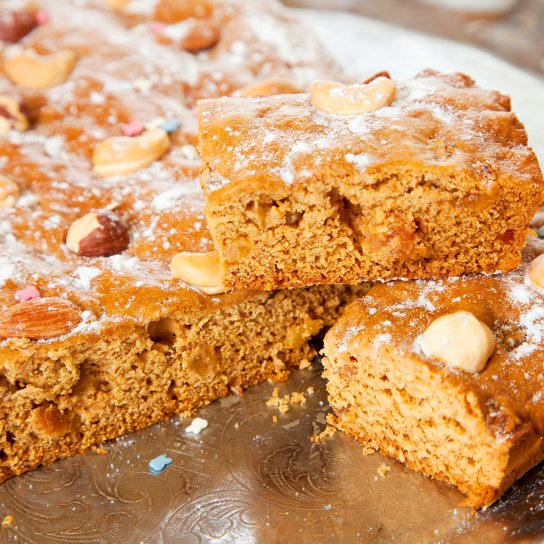 Простой медовый пирог к чаю