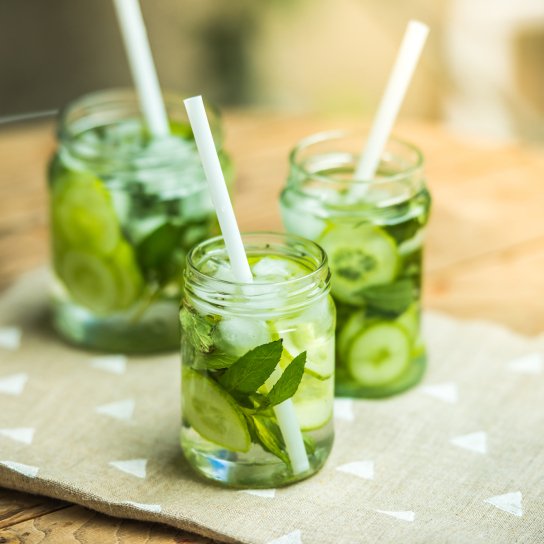 Коктейль з огірком