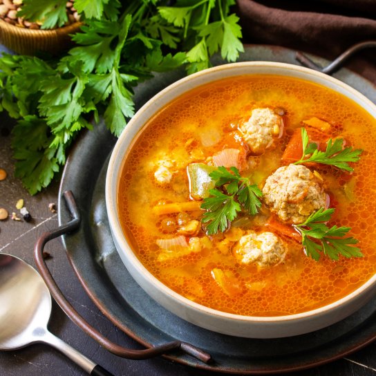 Суп із сочевицею та фрикадельками