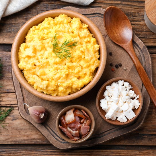 Банош з бринзою