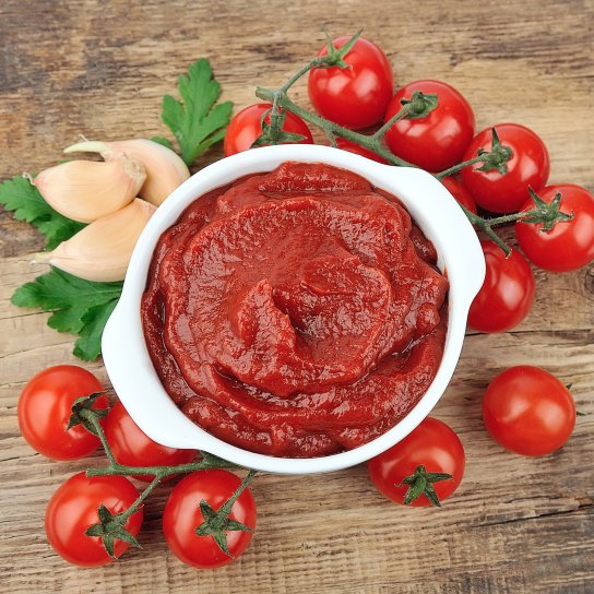 Густа томатна паста
