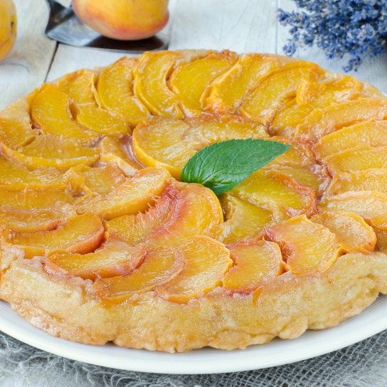 Тарт татен з абрикосів і кардамоном