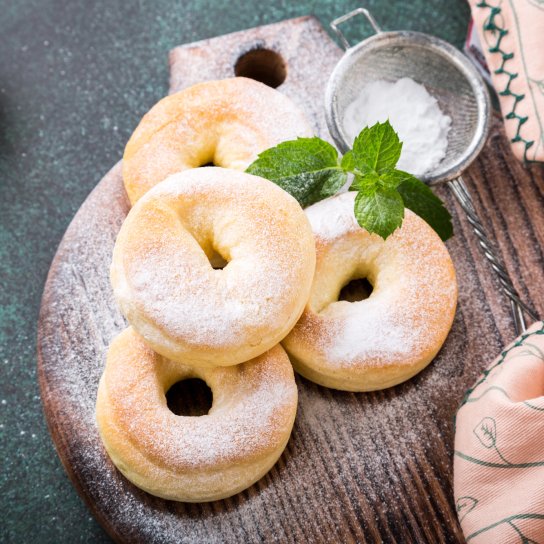 Корисні пончики з горіховою начинкою