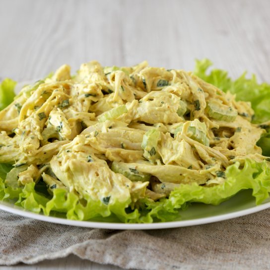 Салат з куркою і селерою