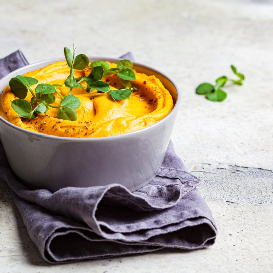 Хумус з нуту і моркви