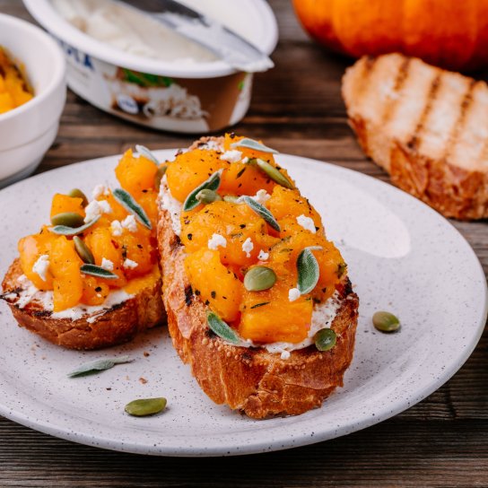 Кростіні з гарбузом