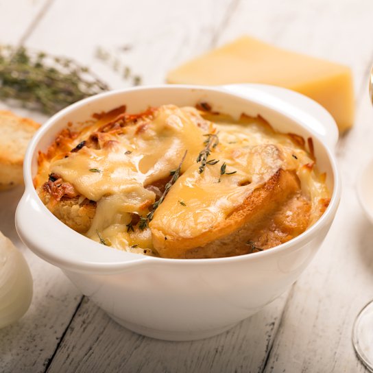 Луковый суп с гренкой