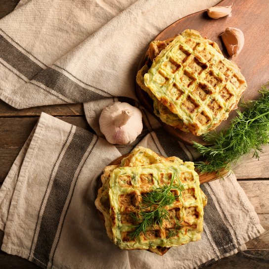 Сирні вафлі з зеленню