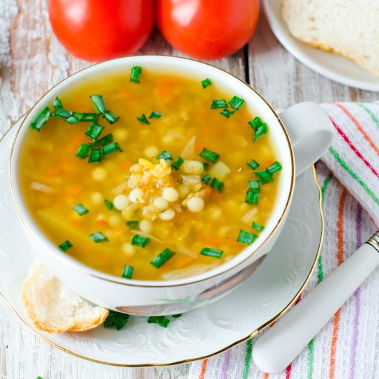 Суп з молодим горошком