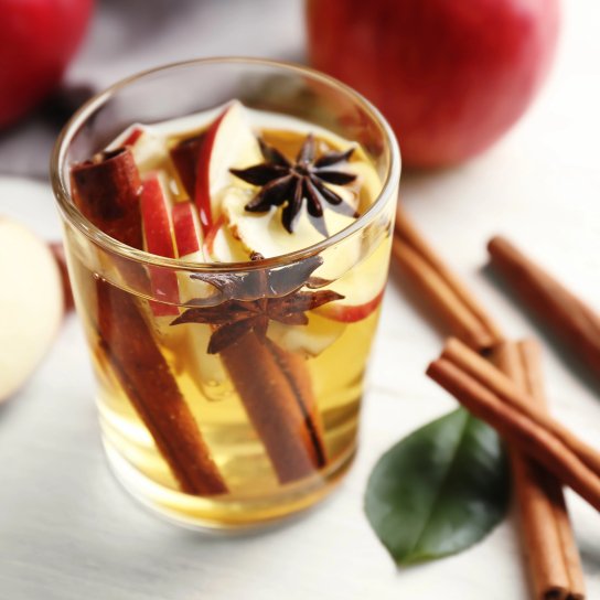 Яблучний чай з прянощами