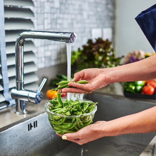 Як вимити пестициди з овочів і фруктів