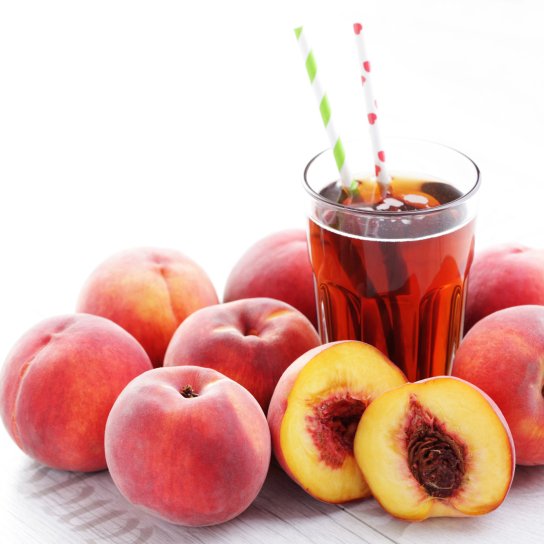 Холодний чай з персиками