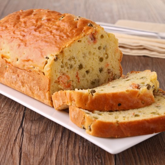 Рулет з консервованим лососем