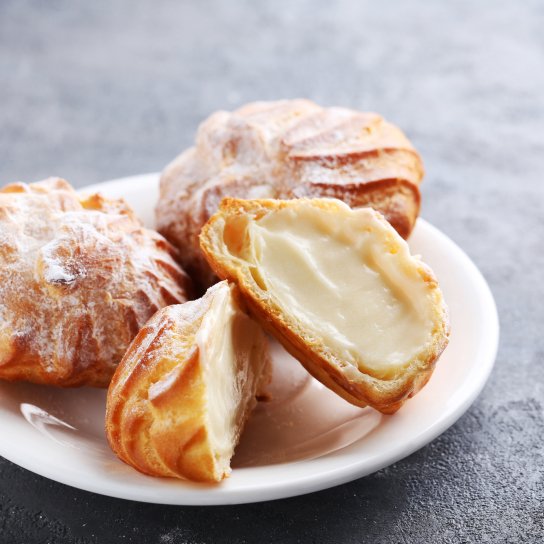 Профітролі із заварним кремом