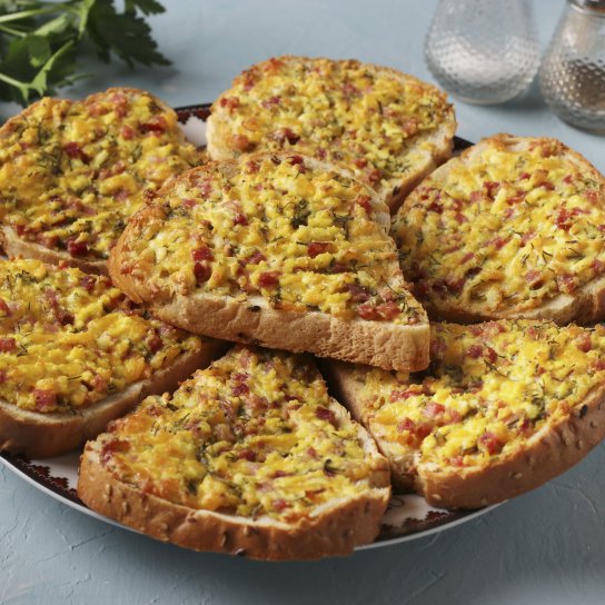 Гарячі бутерброди з фаршем