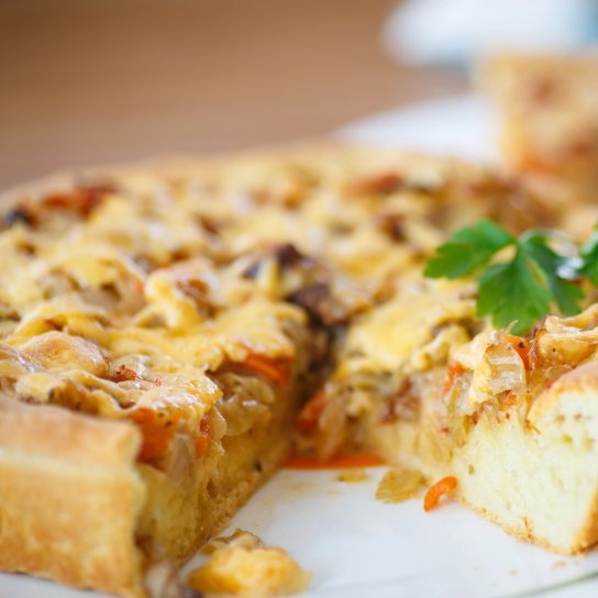 Шарлотка з капустою