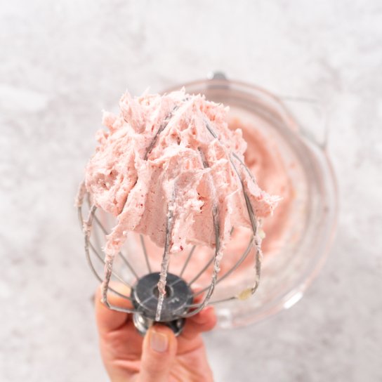 Полуничне вершкове масло