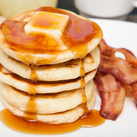 Панкейки з беконом від Арнольда Шварцнеггера