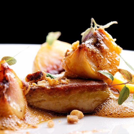 Качина фуа-гра з яблучним пюре