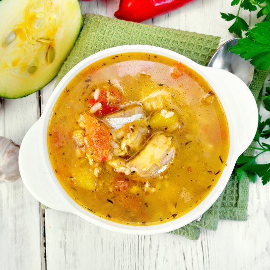 Чаудер з рибою і цукіні
