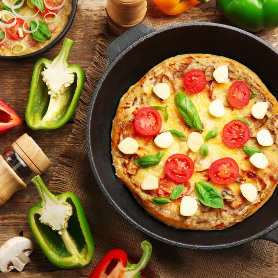 піца на сковороді