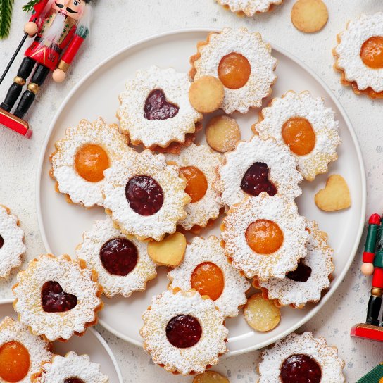 Печиво лінцер із джемом