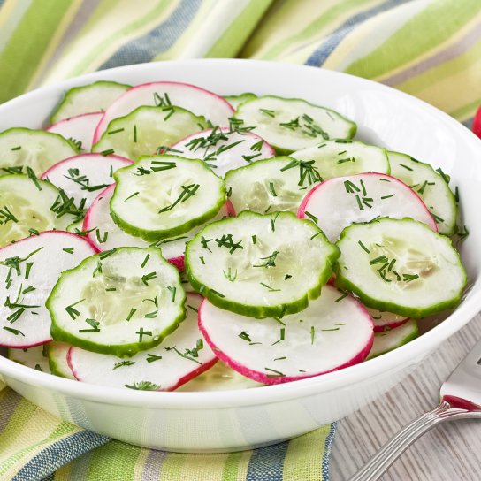 Салат з огірків і редиски