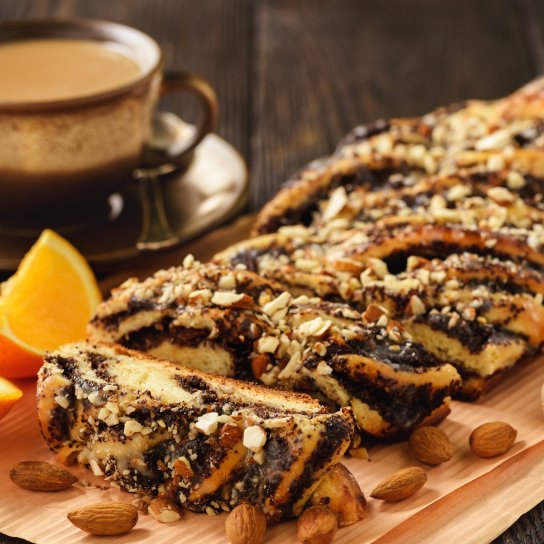 Дріжджовий маковий пиріг