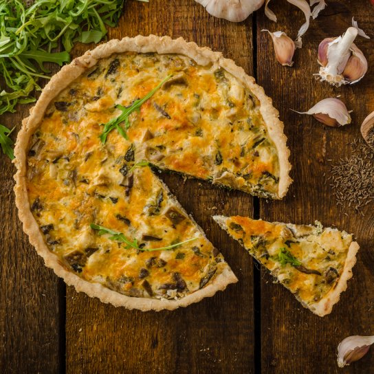 Лоранский пирог с грибами и курицей