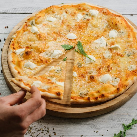 Піца "Чотири сири"