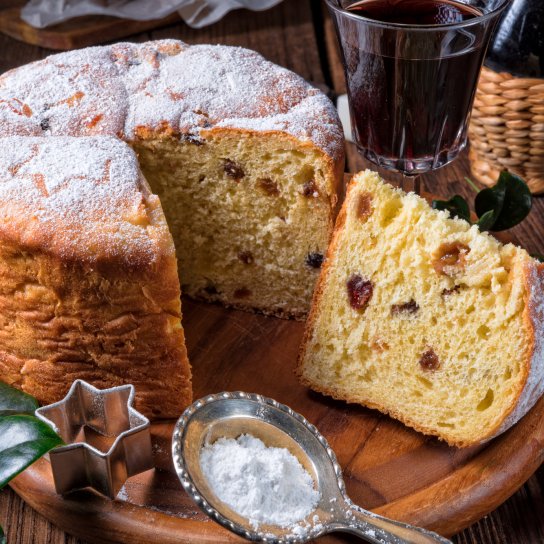 Пиріг у мультиварці з цукатами