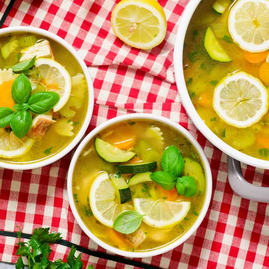 Літній суп з індичкою