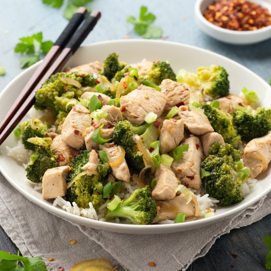 Куряче філе під соусом з броколі - рецепт