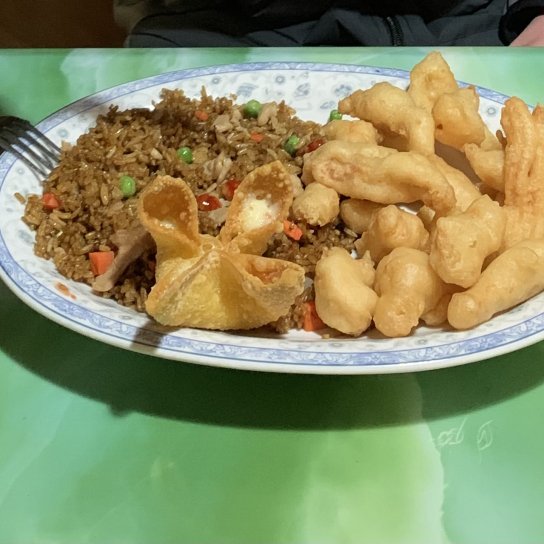 Рис з фаршем та курячими паличками по китайськи
