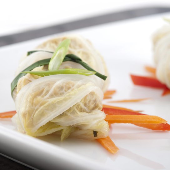 Китайські «голубці» з пекінською капустою
