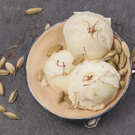 Морозиво з ревеню з кардамоном без морожениці