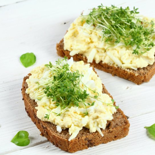 Корисний тост з яєчним салатом