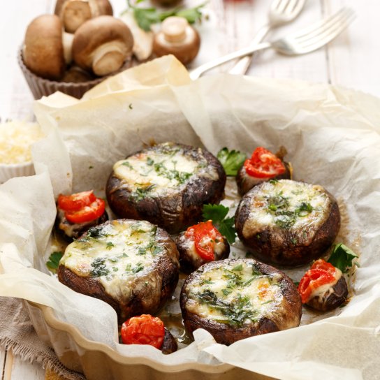 Портобело, фаршировані кукурудзою і квасолею