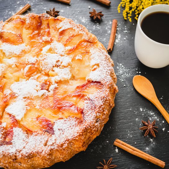 Шарлотка з яблуками