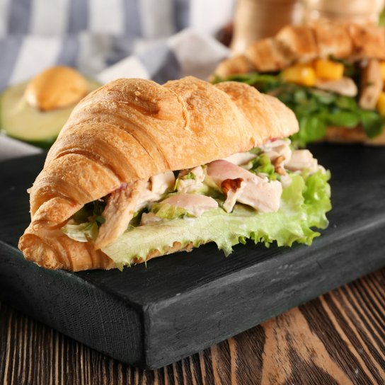 круассан с курицей