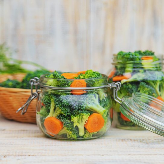 Маринована броколі