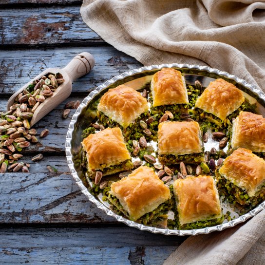 Пахлава з ревенем і фісташками