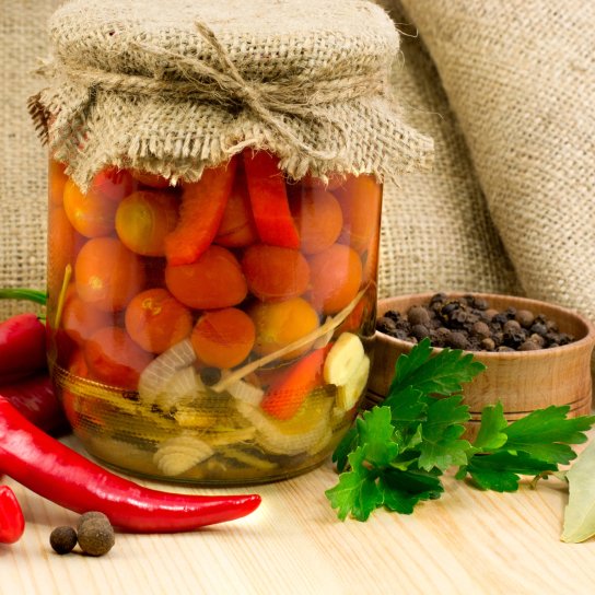 Квашені помідори сливка