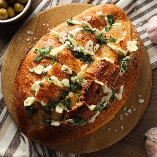 Сирний хліб на мангалі