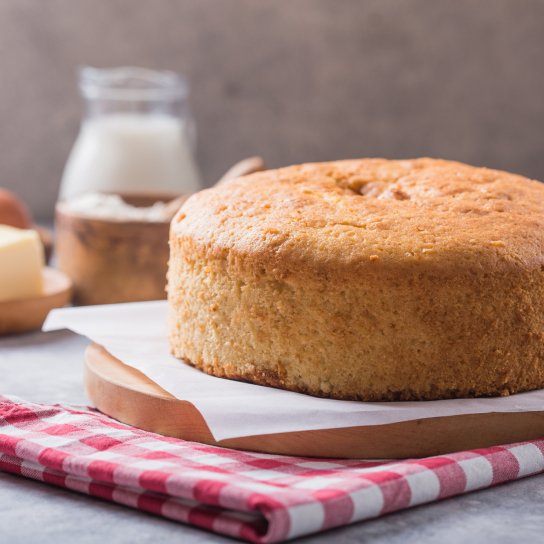 Лінивий бісквіт на сковороді