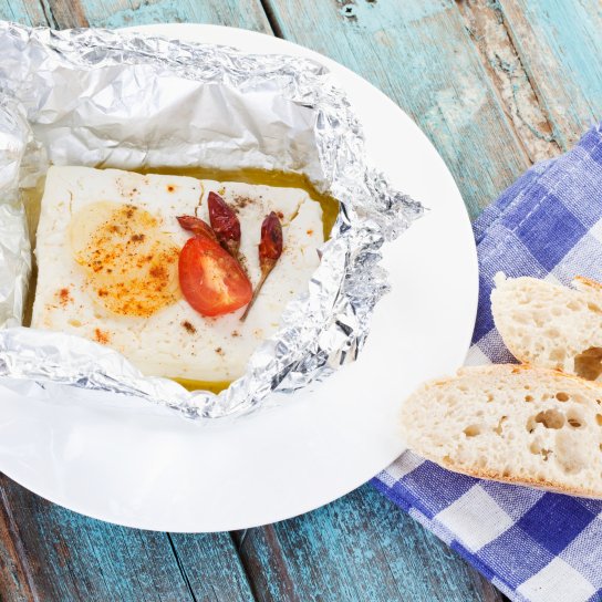 Запечений сир фета