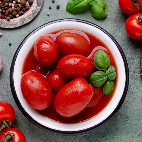 Як закрити помідори у власному соку