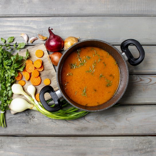 Морквяний суп з зеленню