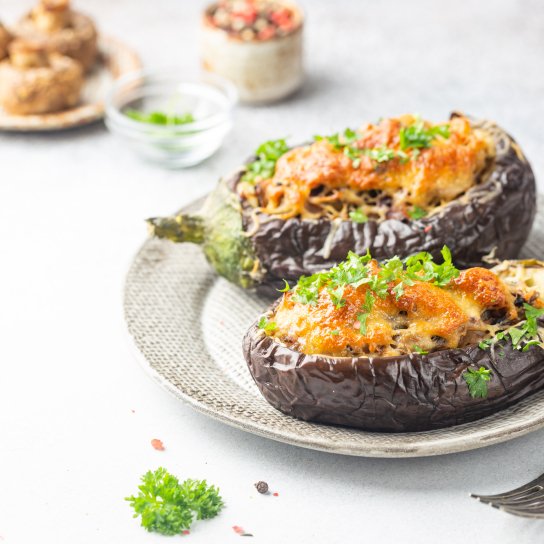 баклажани з гливами під сиром