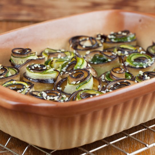 Рулетики з кабачків і баклажанів з начинкою